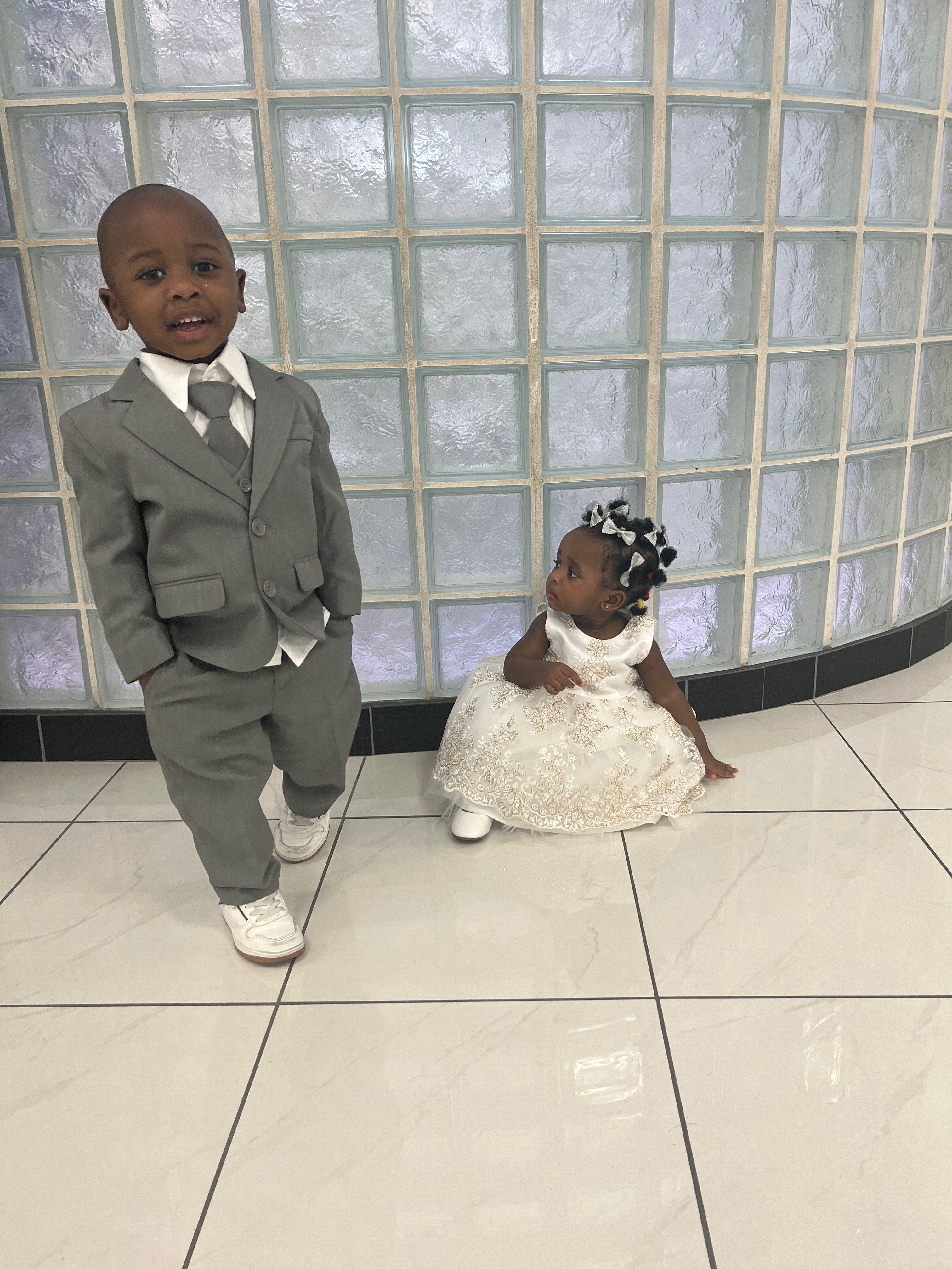 Gray suit (2yrs old)